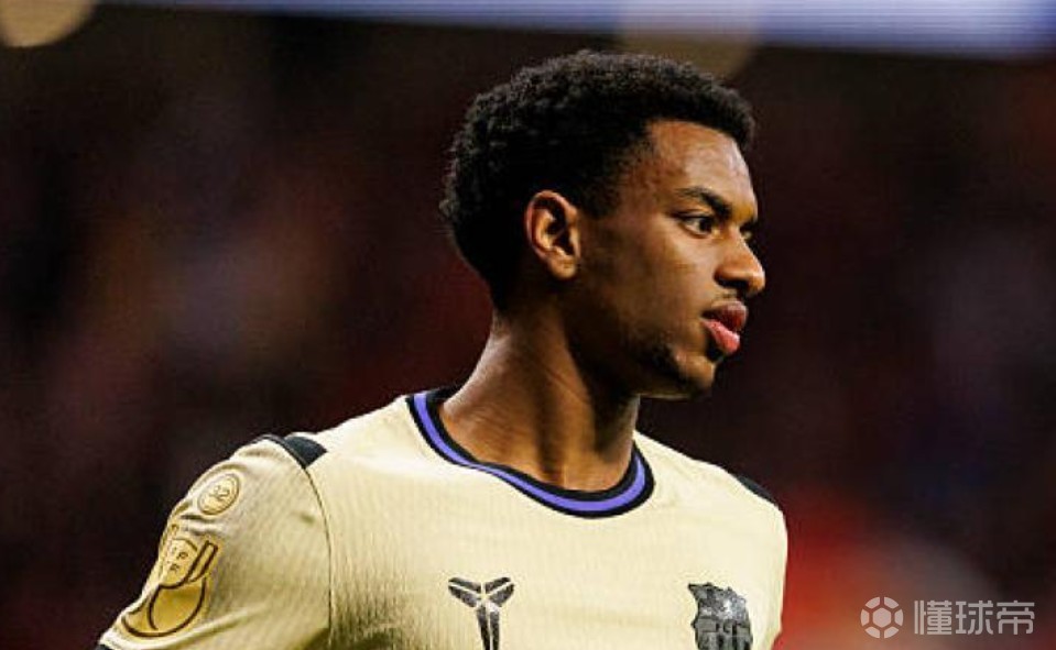 世體：巴爾德連續(xù)兩場(chǎng)無(wú)緣首發(fā)，國(guó)米與曼聯(lián)密切關(guān)注其動(dòng)向